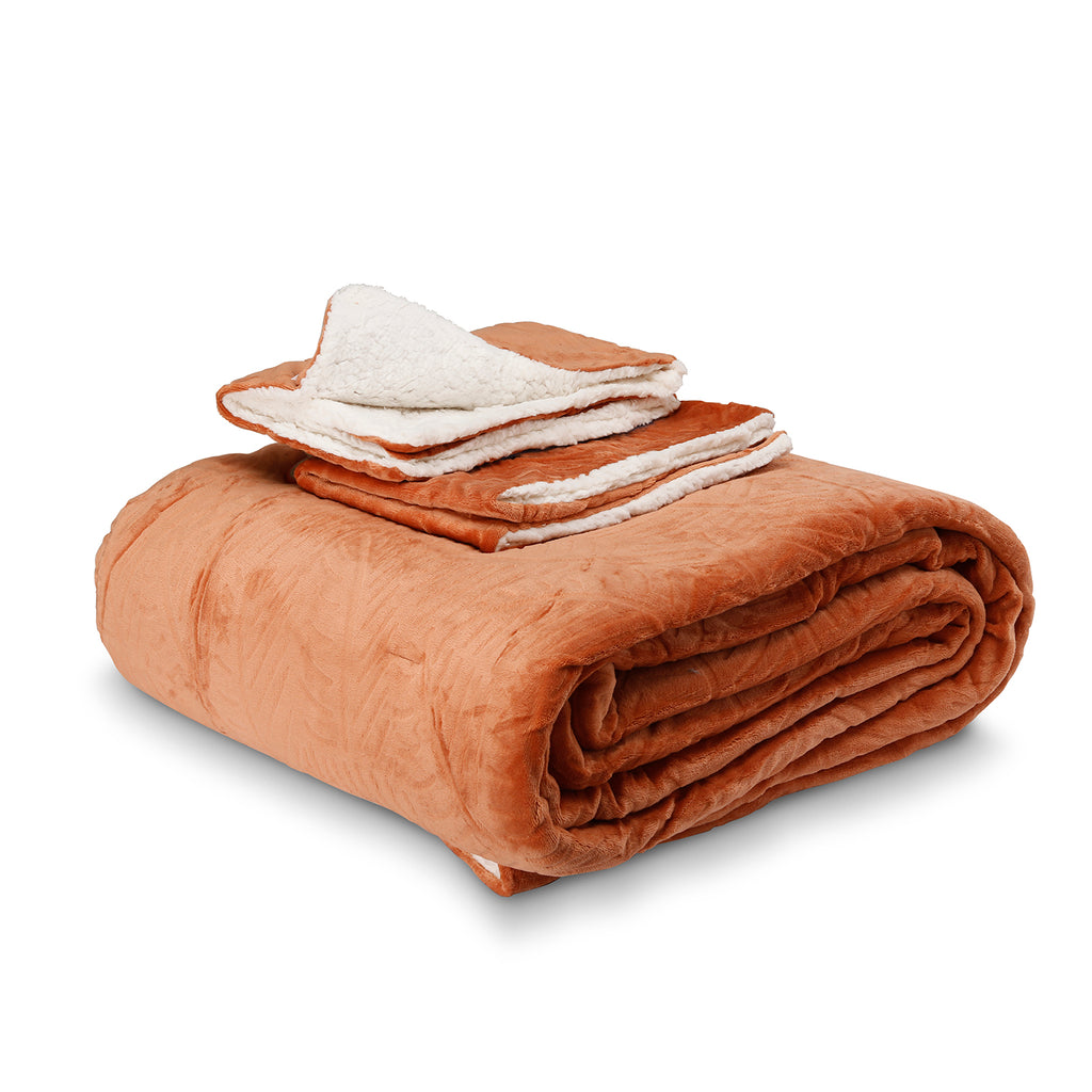 Colcha Flannel Sherpa 2 Plazas Queen Terracota / Verde vista 2 - D'Taty Chile