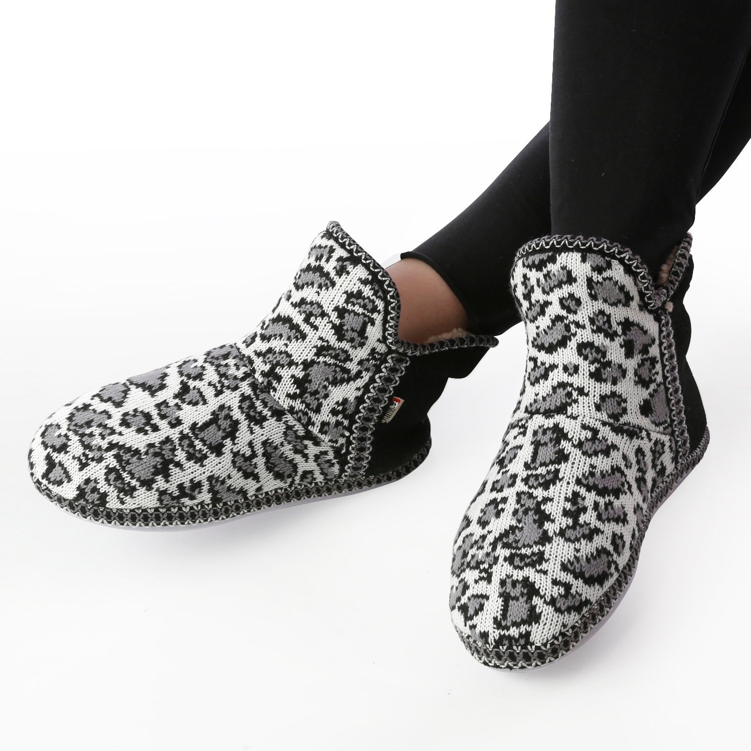 Bota Lana y Chiporro Interior Animal Print Negro vista 3 - D'Taty Chile